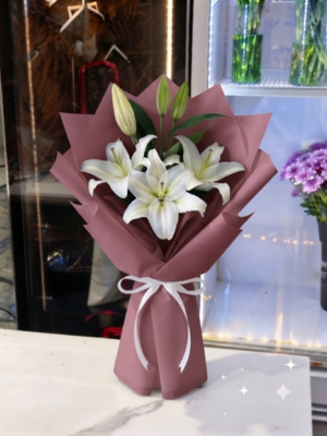 WHITE LILLY BOUQUET ELEGANCE