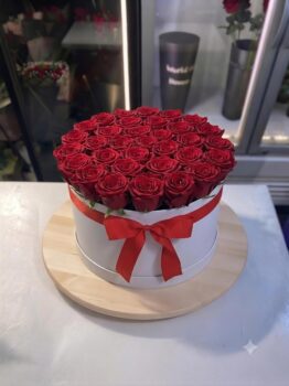 37 RED ROSE PROPOSAL BOX