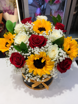 BEAUTIFUL SUNFLOWER BOX ARRANGEMENT