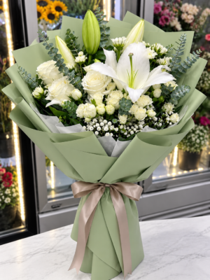 WHITE LILLY MIX BOUQUET