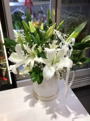 WHITE LILLY BOX BOUQUET
