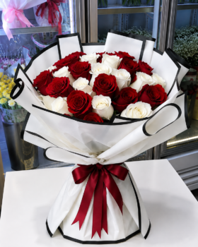 RED WHITE ROSES MIX-28 ROSES