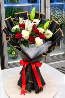 ROSE LILLY BOUQUET