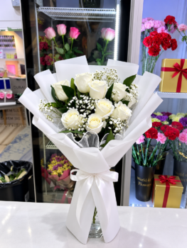 WHITE ROSE BOUQUET-10 ROSES